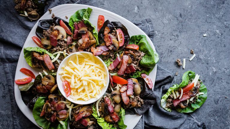 Receta wraps keto de hamburguesa con queso y tocino