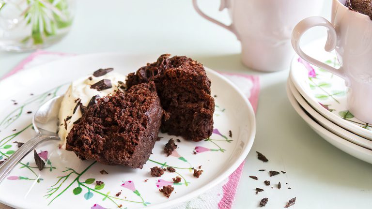 Receta Pastel de taza keto con chocolate