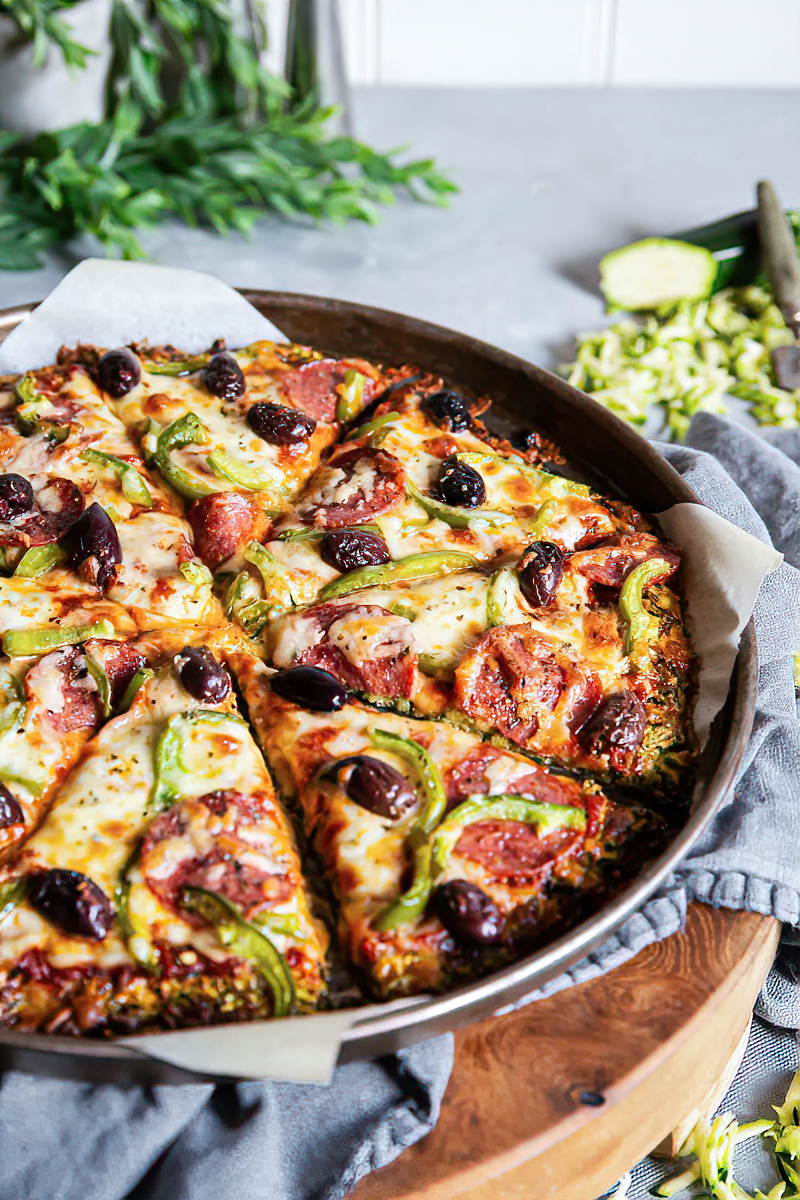 Receta Pizza de calabacín baja en carbohidratos con pepperoni