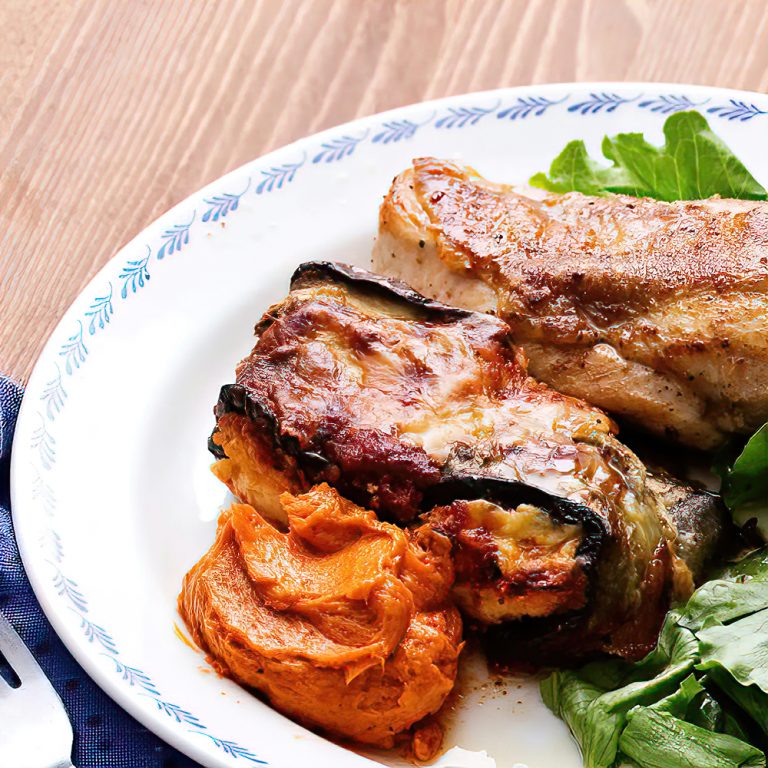 Receta Rollos de berenjena con pollo y mantequilla de tomate