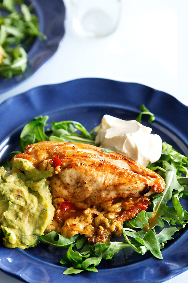 Receta pechuga de pollo rellena de queso con guacamole