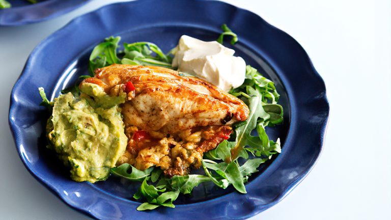 Receta pechuga de pollo rellena de queso con guacamole