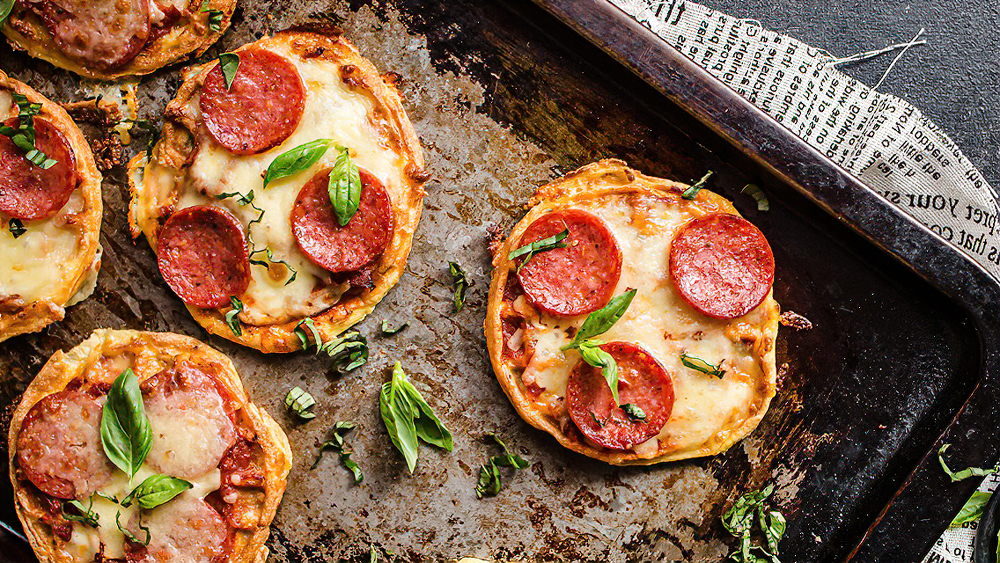 Receta chaffles keto al estilo pizza