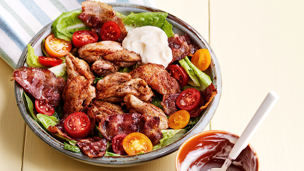 Receta ensalada keto de pollo y panceta