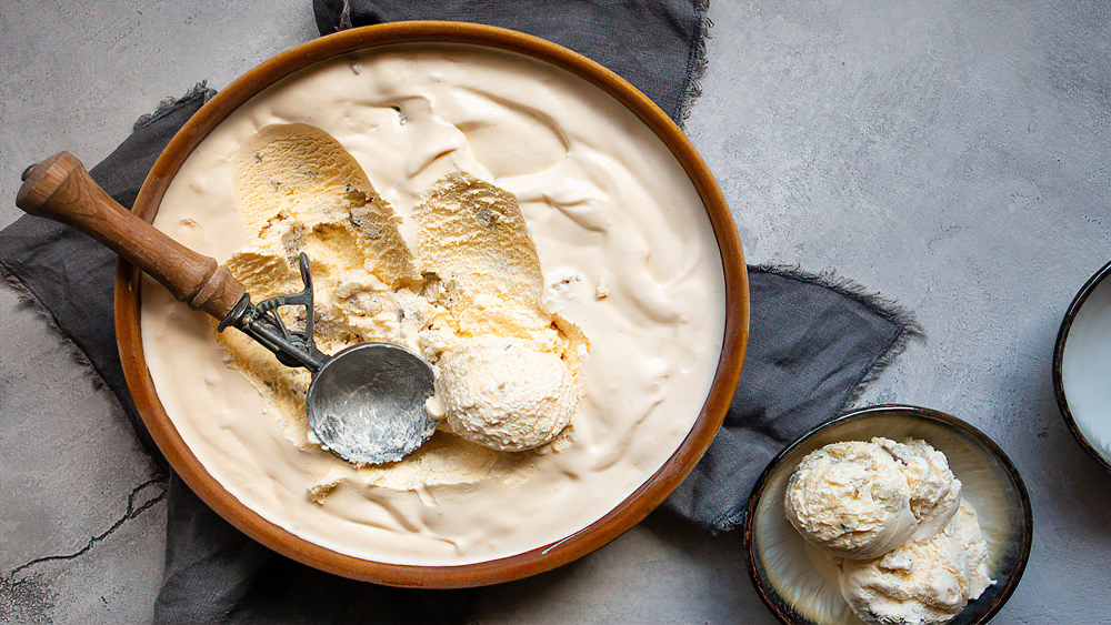 Receta helado keto de vainilla con masa de galletas