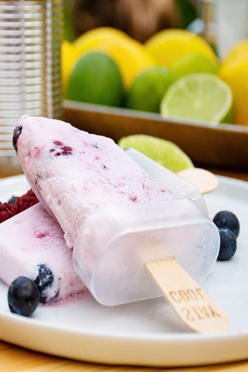 Receta paletras de lima y frutos del bosque
