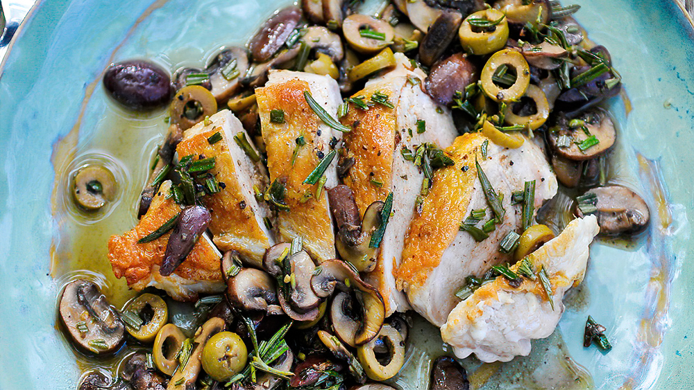 Receta pollo con aceitunas y champiñones