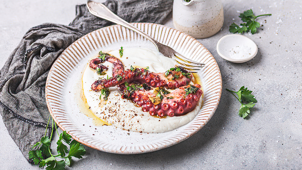 Receta pulpo a la brasa con puré de coliflor