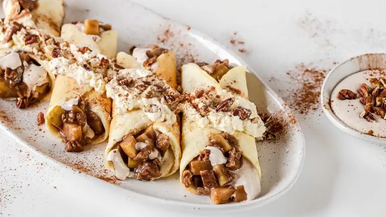 Receta Crepes rellenas de crema y con “manzana” de calabacín bajo en carbohidratos