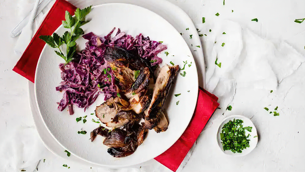 Receta costillas de cerdo adobadas con salteado de lombarda