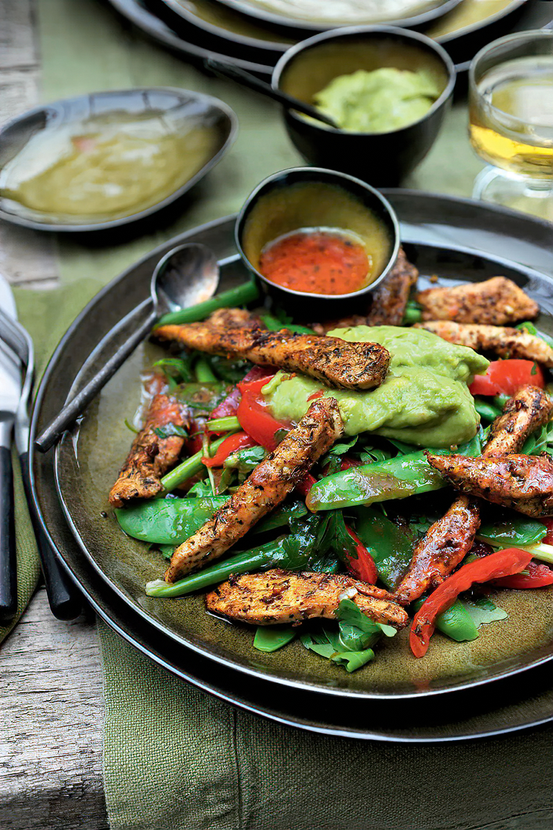 Receta ensalada cajún de pollo con guacamole
