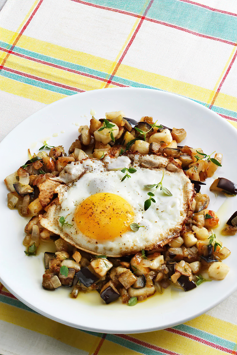 Receta picadillo de berenjena con huevos