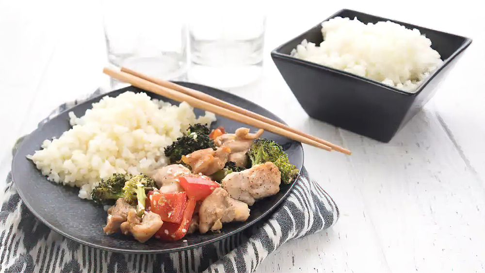 Receta pollo con sésamo y arroz de coliflor