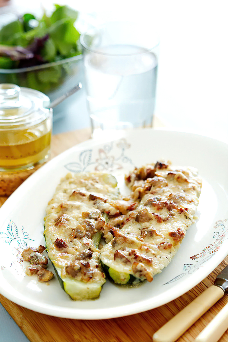 Receta barcas de calabacín bajo en carbohidratos y vegetarianas rellenas