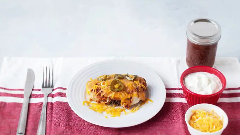 Receta enchilada bajo en carbohidratos de carne y sin tortilla