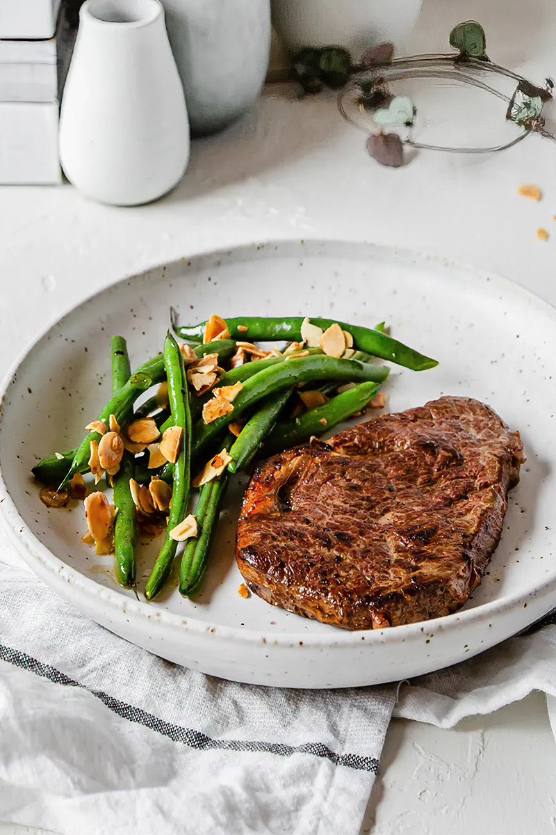 Receta filete de ternera con judías verdes fritas y almendras