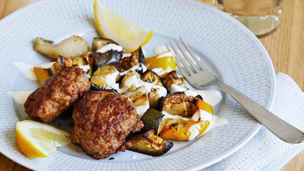 Receta medallones picantes de pavo con aderezo de tahini