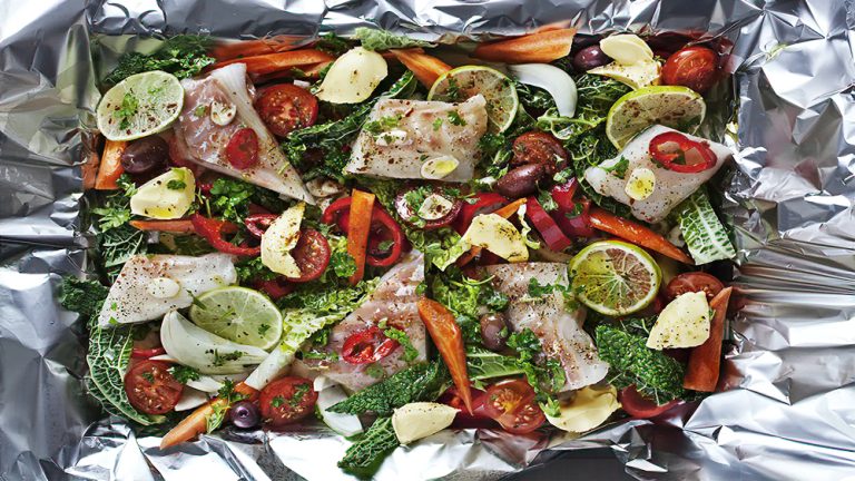 Receta pescado con verduras horneadas bajo en carbohidratos