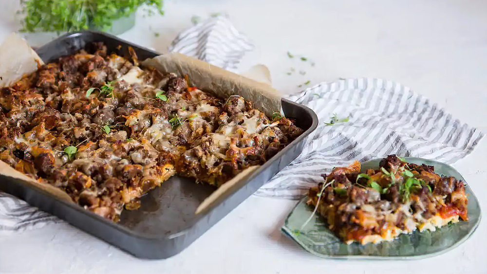 Receta pizza de calabacín keto gratinadada