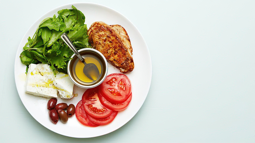 Receta plato keto de pollo y queso feta