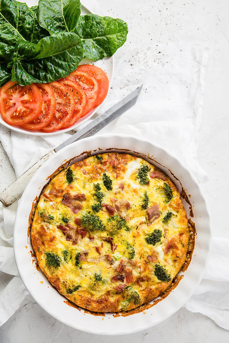 Receta quiche keto de brócoli y panceta, sin masa