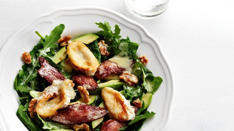 Receta ensalada de aguacate, panceta y queso de cabra