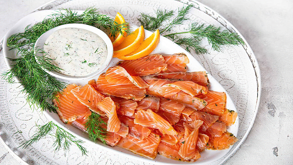 Receta salmón gravlax keto con mayonesa de mostaza