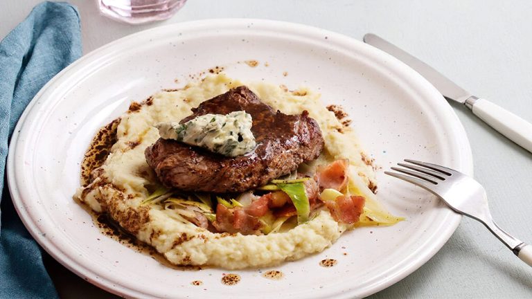 Receta ternera en salsa con puré de repollo